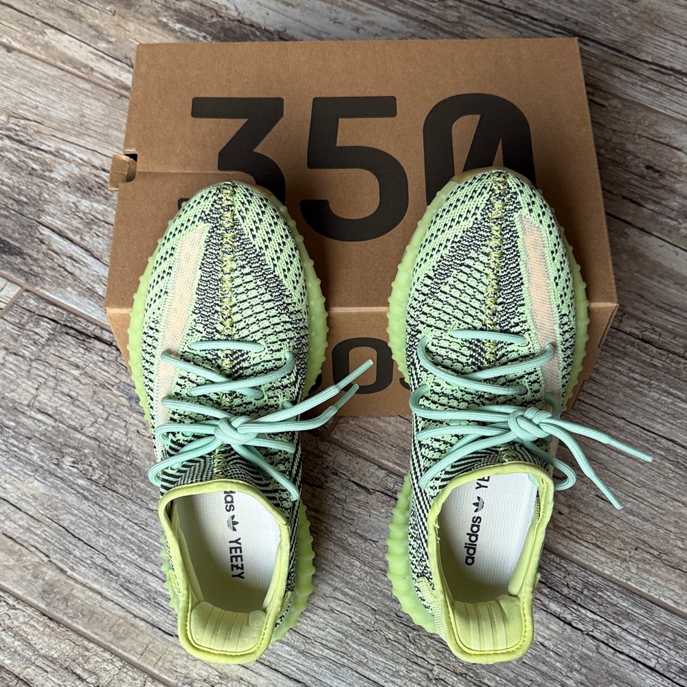 Adidas Yeezy Boost 350 V2 in Lime and Black - Picture 2 of 9